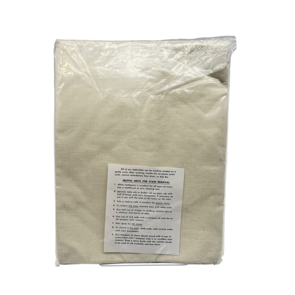 Bloomingdales Beekman Place, Tablecloth Permanent Press 52"x52" Cream, USA - Picture 3 of 3